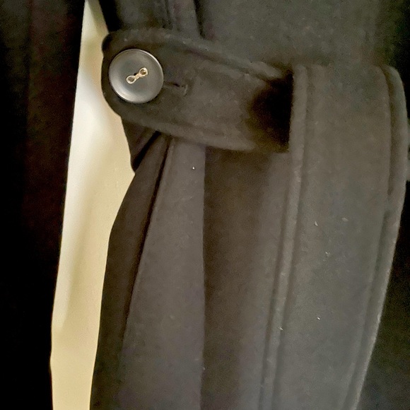 Black car coat; laundry by Shelli Segal. Size 8, excellent condition. - Picture 2 of 11